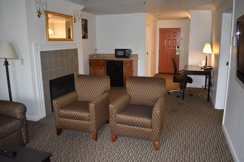 Best Western Colonial Inn Selma Exterior photo