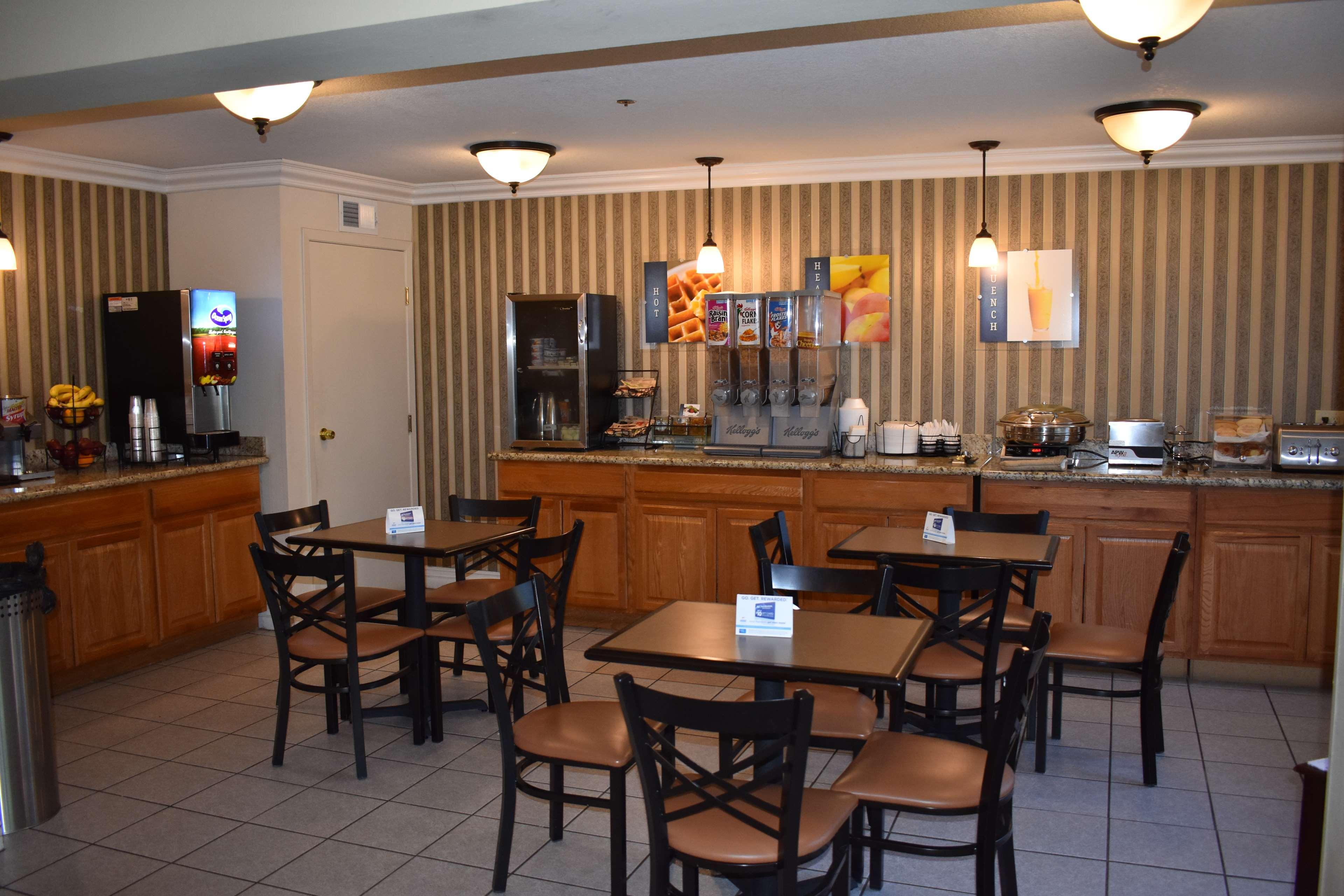 Best Western Colonial Inn Selma Exterior photo